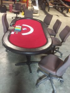 Table-poker-rouge